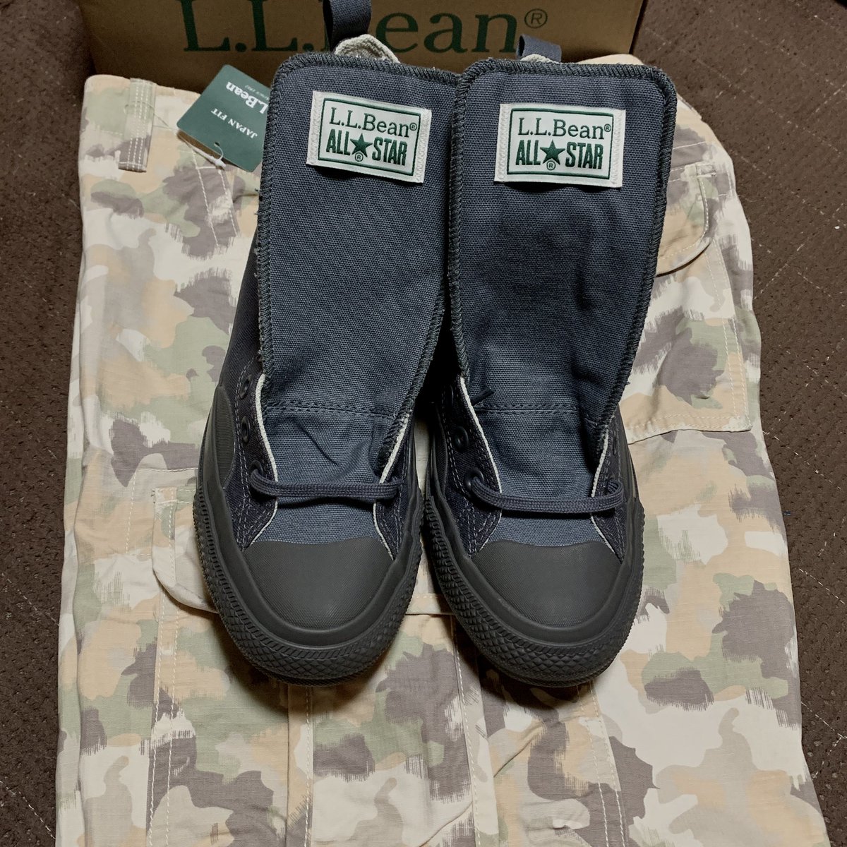nishiyan_m's tweet photo. 買っちった。
LL Beanとconverseのコラボシューズ。*｡٩(ˊωˋ*)و *｡
セールでお安くなってて、サイズもあってφ(･_･ポチッとな。

下のは、アラガッシュカーゴショーツ。こちらも、お安かったので。

#買っちった #エルエルビーン #llbean #converse #allstar #allstar100 #コンバース #カーゴパンツ https://t.co/0D3c4guYd9