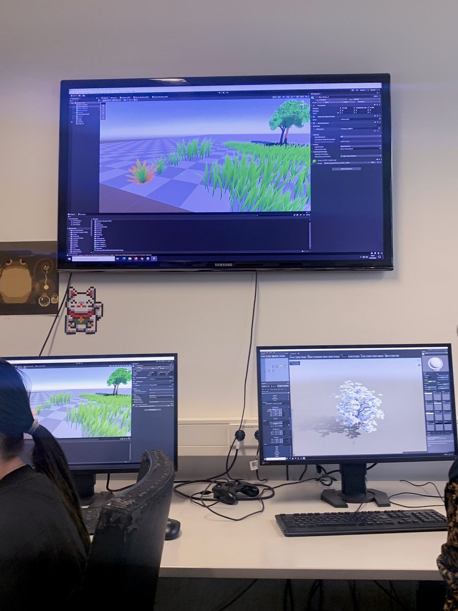 e_rigs's tweet photo. Game students in full work mode here! 😎

Some insights into our Unity game course! The deadlines are approaching and our students are tirelessly working on their projects!

Check out our website: https://t.co/fwpfywce5D

#gamedesign #studentlife #deadlines #gamestudent #erigs https://t.co/haQxp0Cz6t