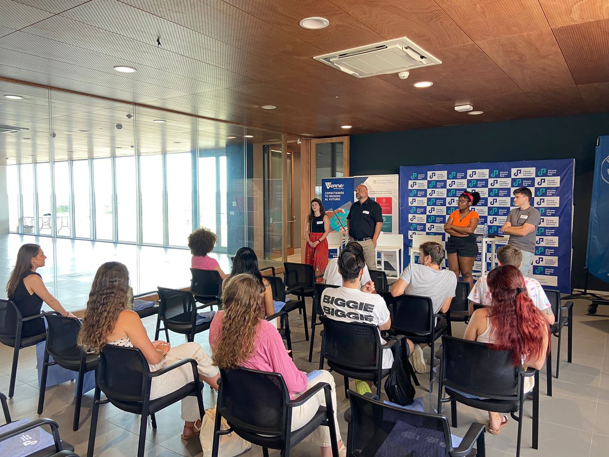 CentroEmpleoUA's tweet photo. Gennera Interuniversidades en @UA_Universidad
Con la participación de @UPV @UJIuniversitat @UVempren_ @UniversidadMH
#emprender #emprendedores https://t.co/4bp4mddaLL