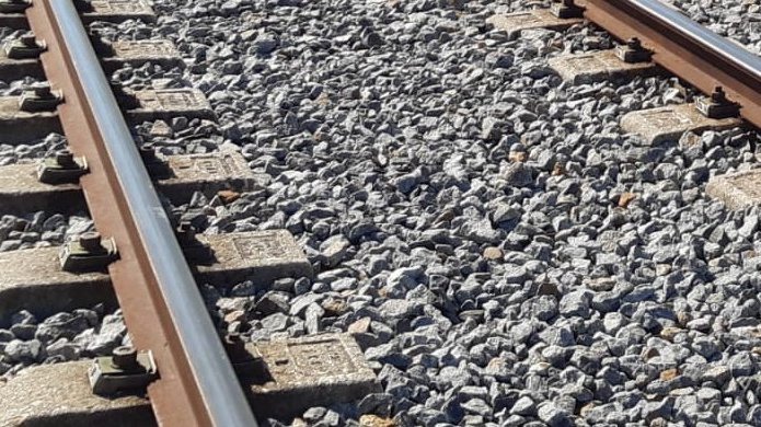 Anunciada la próxima licitación del contrato de servicios para la redacción del Estudio de viabilidad de la conexión ferroviaria Plasencia-León, que busca reactivar el corredor ferroviario de la Ruta de la Plata.

▶️Presupuesto: 967.612,8 euros con IVA

📰mitma.gob.es/el-ministerio/…