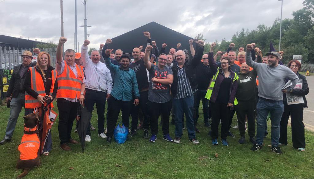 Step 1 - choose a picket line. I was on <a href="/GMB_union/">GMB Union</a> picket line at Blaby DC. Watch out for significant updates on this dispute. <a href="/UNISONLeicCity/">UNISON Leicester City</a> support workers at Ash Field Academy and <a href="/LeicesterNeu/">Leicester NEU</a> teachers were also out. Next stop NEU rally in Town Hall Square.