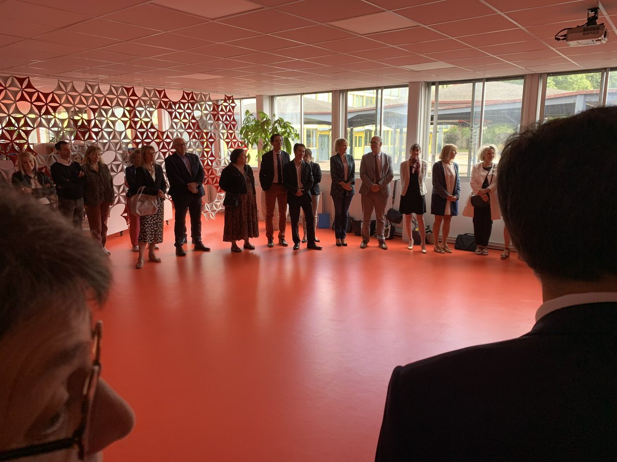 RLaganier's tweet photo. L'École sur tous les territoires au coeur des échanges avec les personnels du bassin d'éducation et de formation nord meusien à Verdun
📌 Feuille de route des savoirs fondamentaux
📌 Mise en oeuvre du #Pacte enseignant
📌 Développement du #TER Ciel de Meuse et du projet ASTÉRIE https://t.co/ccIodZCLGN