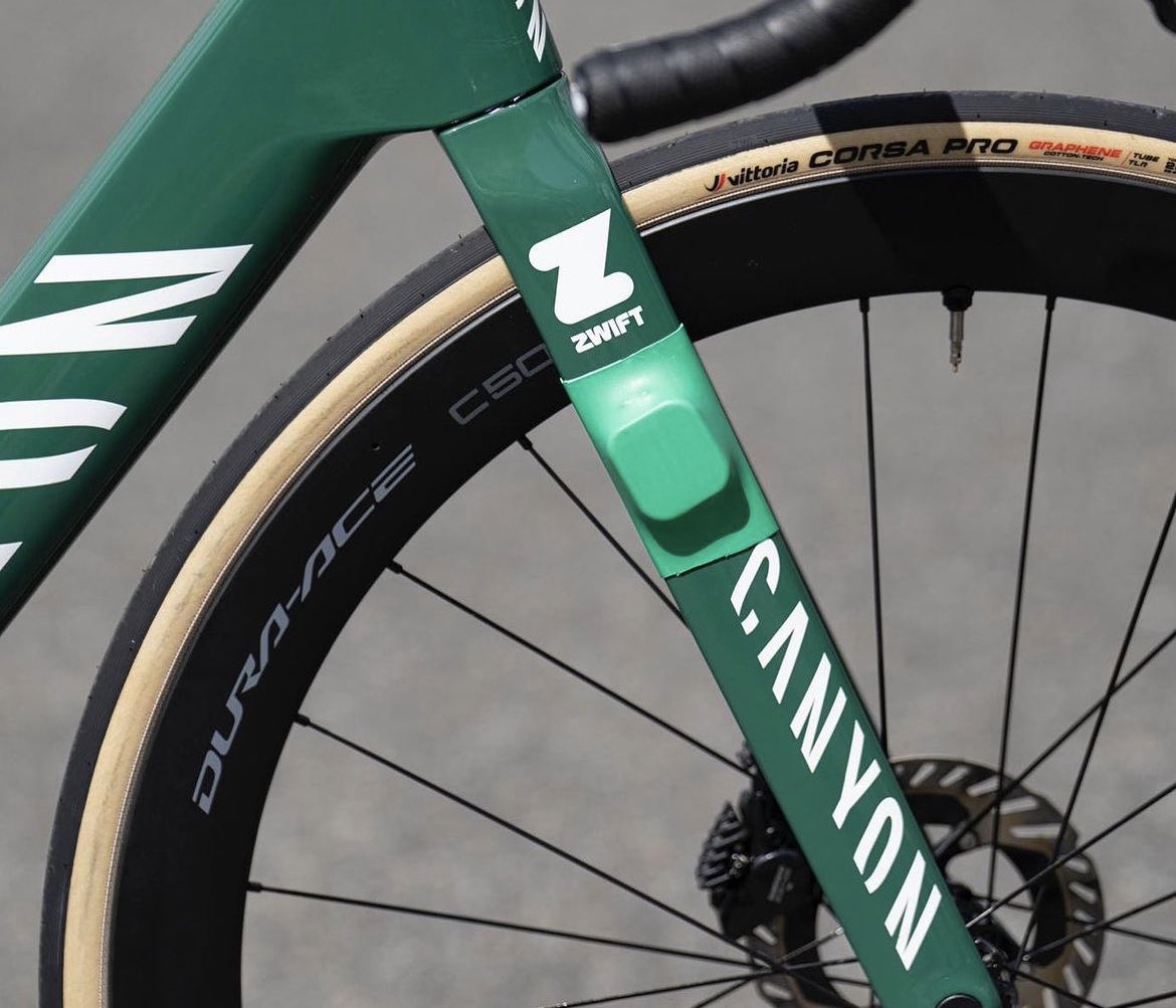 AtlantaRouleur's tweet photo. And with that, #JasperDisaster finally gets the custom colored Aeroad heโs wanted!
Great clip from the @AlpecinCycling barbershop MVDP x Jasper talk before the Tour โฌ๏ธ
JP has long wanted a custom green bike, now heโs got it ๐โ
#alpecindeceuninck #aeroad #jasperphilipsen https://t.co/G6r802rMrU