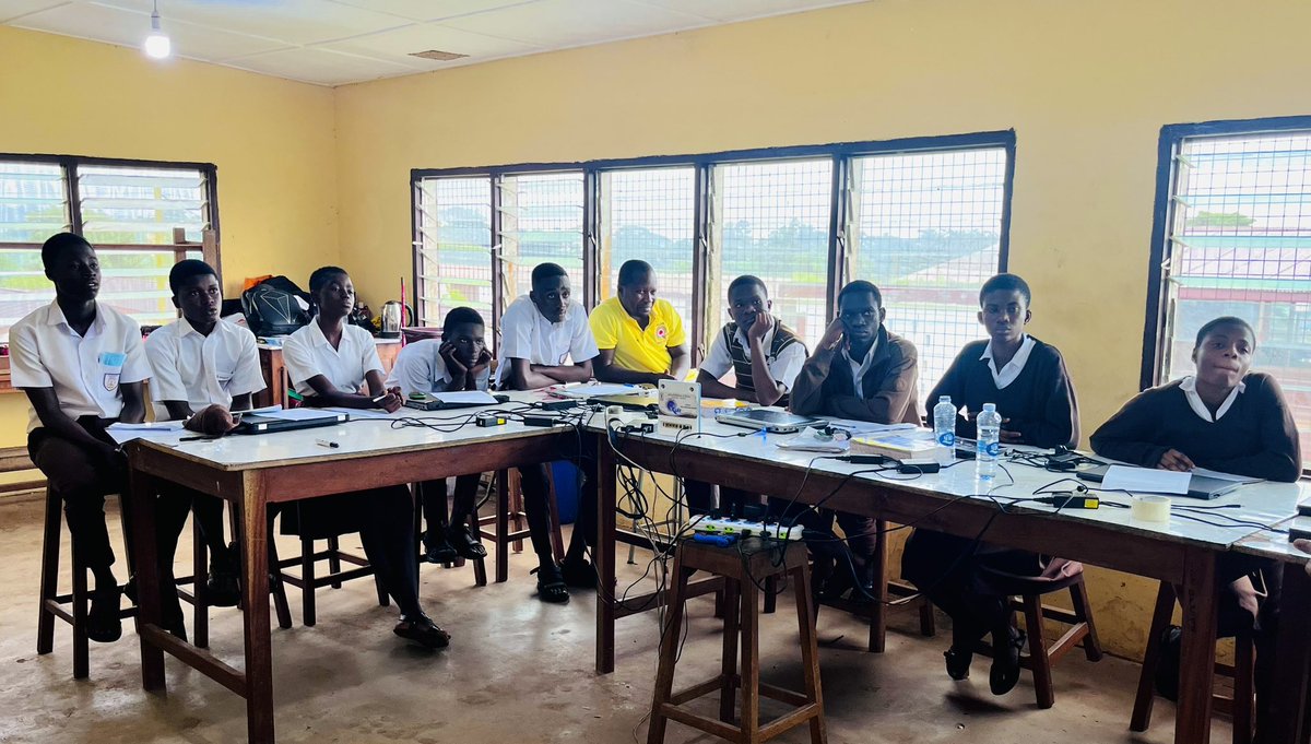 CansatGhana's tweet photo. #CanSatGhana #ElementaryCampaign23
Team CanSatGhana at the #OkuapemanSeniorHighSchool
"Building the Ghanaian space industry, one
CanSat at a time!
STEMifying Ghana agenda. @easternregion @akuapemakropong #stem #okwass #elementarycampaign #cansatghana #erictronics #africa https://t.co/6Ka6JkL8It