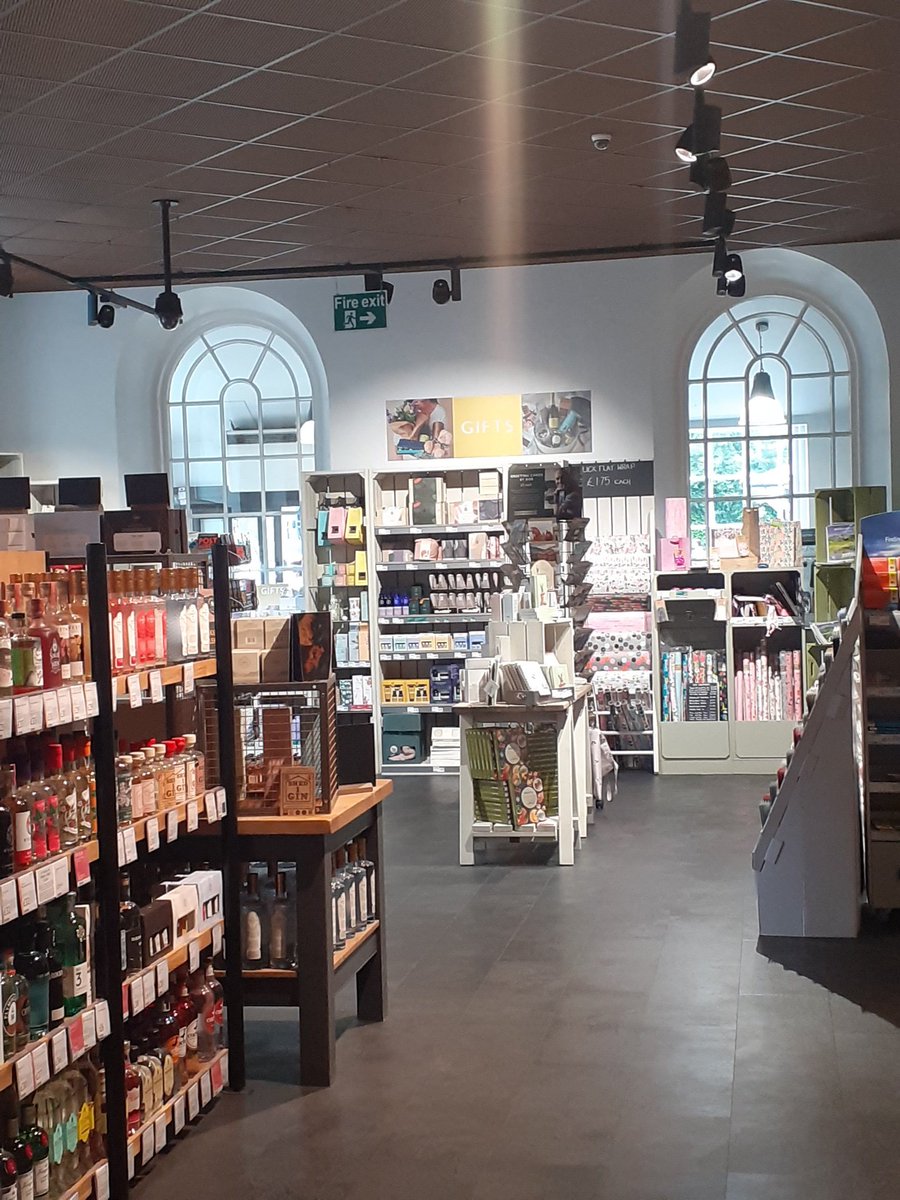 Hard to believe this is a supermarket. <a href="/BoothsCountry/">Booths Supermarket</a> Windermere, clean and beautiful 😍