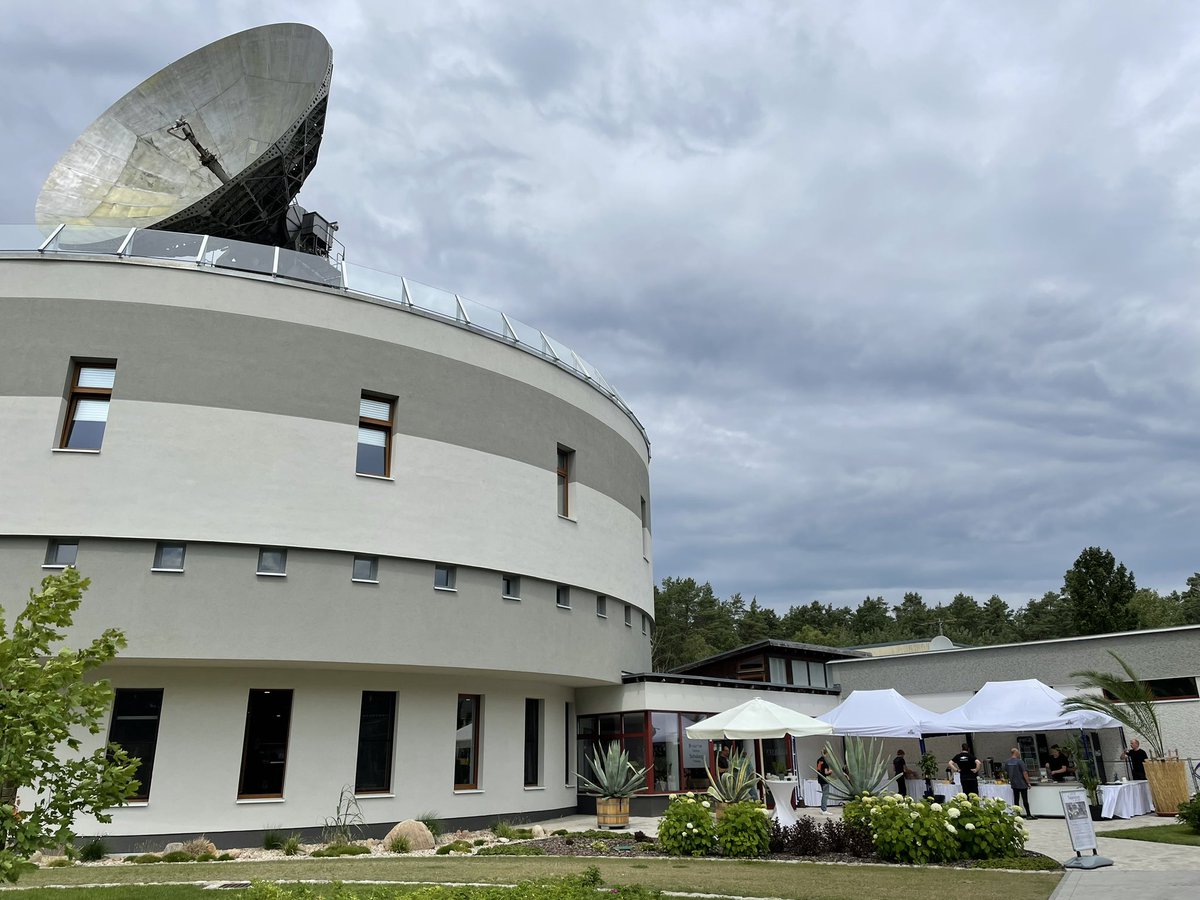 Happy Birthday liebes SENSYS Team! 33 Jahre SENSYS! 

Wir freuen uns, mit euch zu feiern. 🥳

#SENSYS #Jubiläum #Congratulations