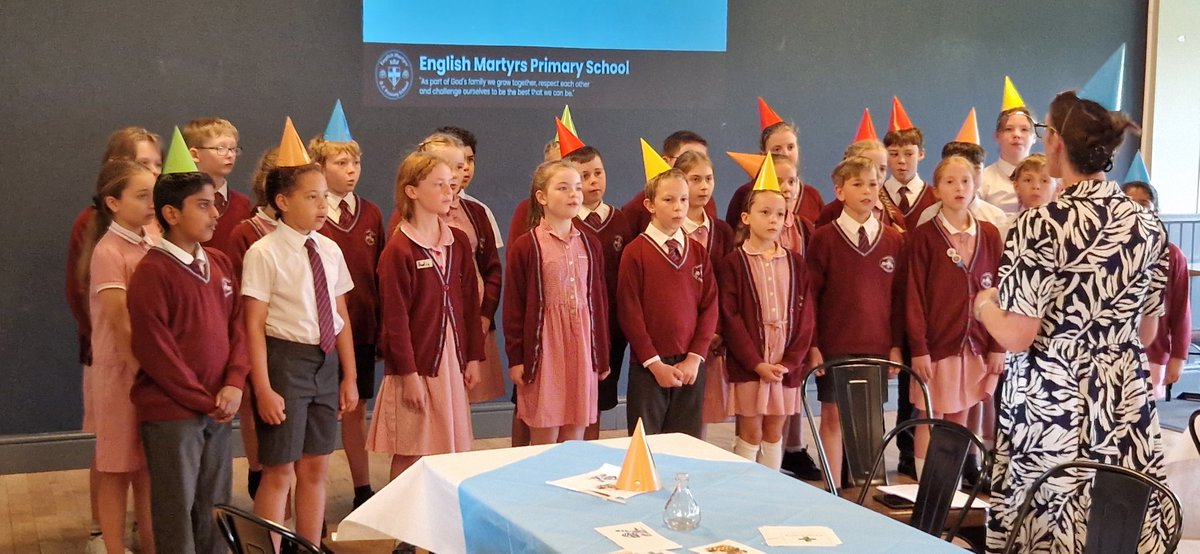 No party is complete without singing! 🎶 Year 5 pupils from English Martyrs Primary School in Urmston sang their hearts out to mark #NHS75