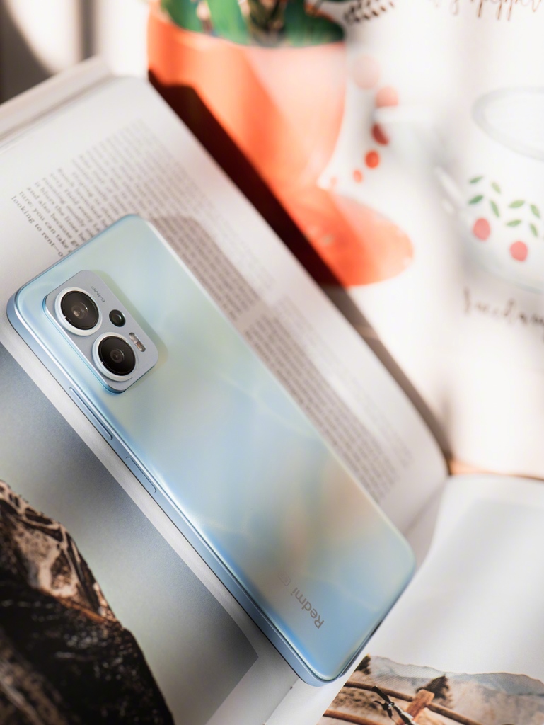 UX_Tech_FR's tweet photo. Voici quelques photos du Redmi Note 12T Pro qui est disponible en import :
https://t.co/7ElAQQVa3S
#Xiaomi #Redmi #RedmiNote12TPro #RedmiNote12Series #UniversXiaomi https://t.co/HQn7UdPOzQ