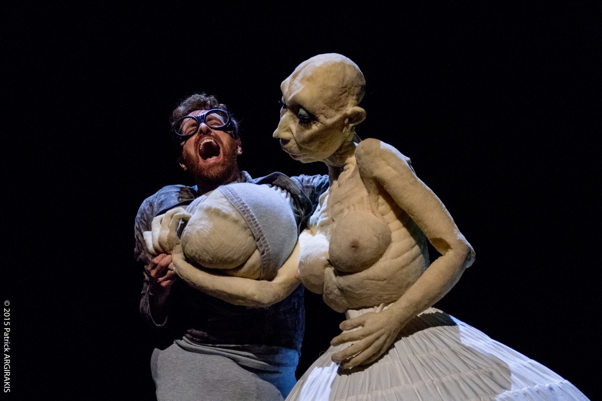 PhysicalFest's tweet photo. 🌟 Don't miss the mind-boggling, body-bending talent of @dudapaivacom at @unitytheatre tonight! 'Blind' will have you howling laughing, gasping, and questioning reality with their life-size puppetry. Ticket link below! 🎭 #Blind #theatre #physicalfest
https://t.co/s8qf1kgUmj https://t.co/D1T8iewMD9