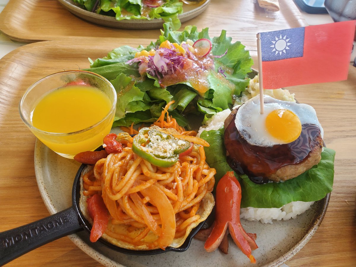 LOVE310338's tweet photo. #OniwaDe...(オニワデ)
お友達のリクエストで
『Oniwa De...』さんで
Birthdayのお祝い☀️🍴
ロコモコプレートと豆腐の冷たいスープ
シフォンケーキに
めちゃ好みの固めのプリン🍮
↑
私の🤭
出会って
26年❤️
仕事の合間だったけど
楽しい時間となりました😊✨ https://t.co/c5Wmch20x2