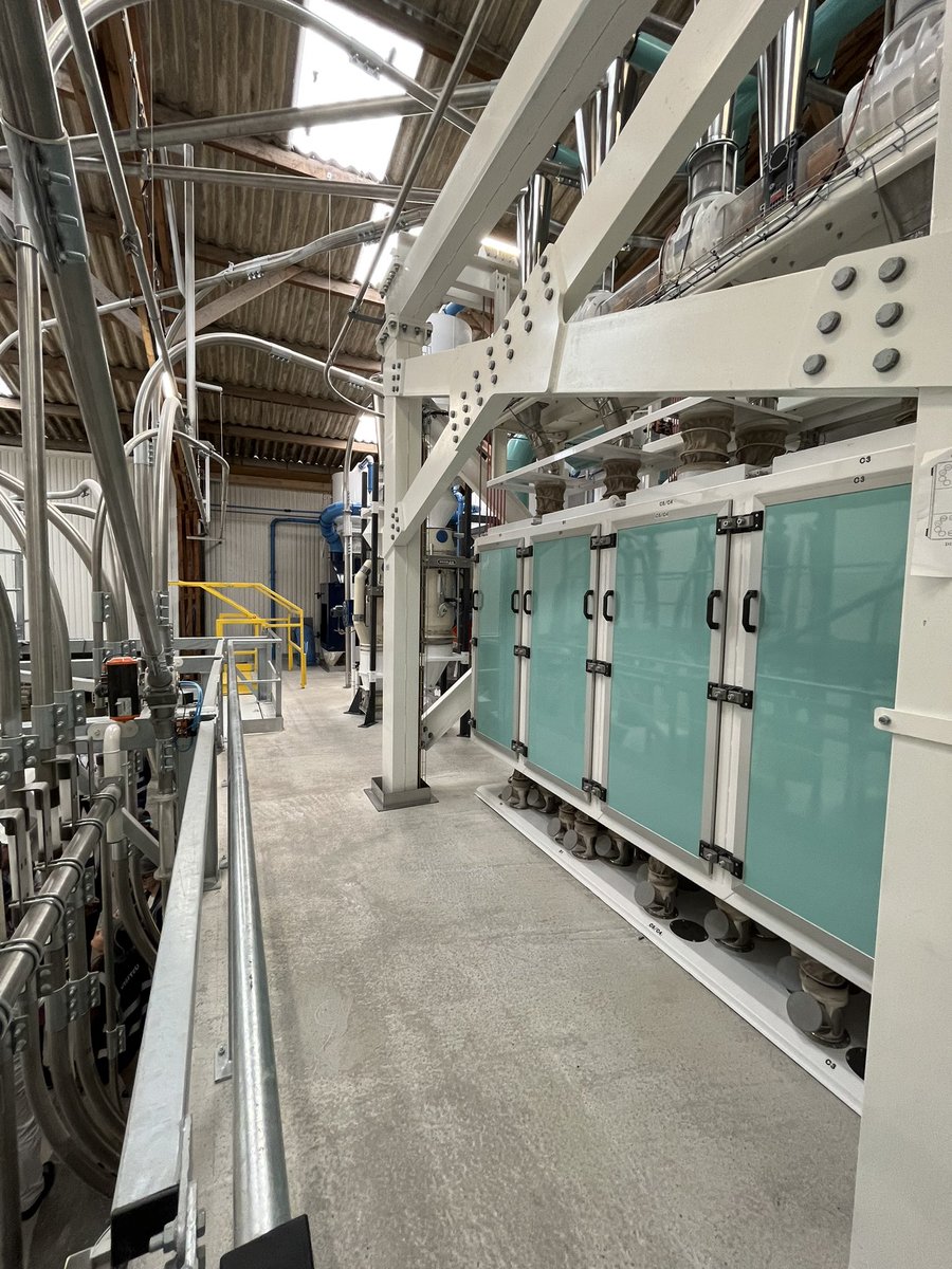 _AXEREAL's tweet photo. ⏱️ Début des visites pour nos salariés, adhérents, clients et partenaires.
Un moulin #Sarrasin unique et haute technologie d’une capacité d’écrasement de 15 000 tonnes.
✅ Au cœur du territoire Breton 👏
📍Maure-de-Bretagne
#Treblec
#FierementSarrasin https://t.co/RLa4rZFTZf