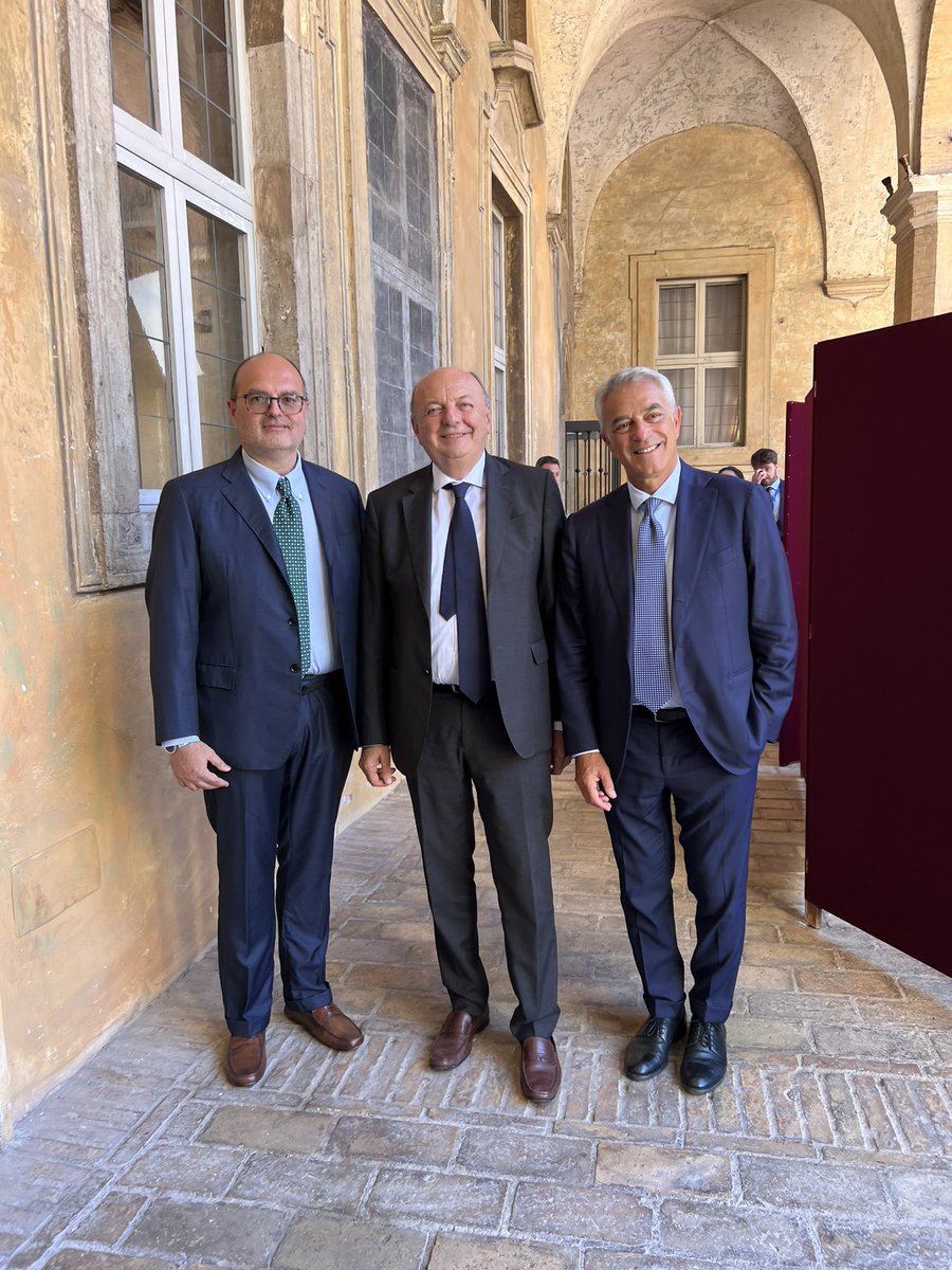 NazarioPagano's tweet photo. Oggi a Palazzo Valdina presentiamo il libro di @caporale_g #Ecoshock, cone cambiare il destino dell'Italia al centro della crisi climatica. Grazie al ministro @GPichetto e a Luigi Balestra per aver accettato l’invito https://t.co/Qhby5QDdlR