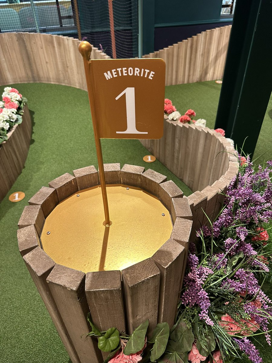 So I’ve just been to see our B2B Social Media Forum - 8th Nov venue which is a crazy golf place! And it’s so good. 

Plus at #socialdayb2b you can sponsor a hole! 💪😊🙌  

2 min walk from Oxford Circus 🚇