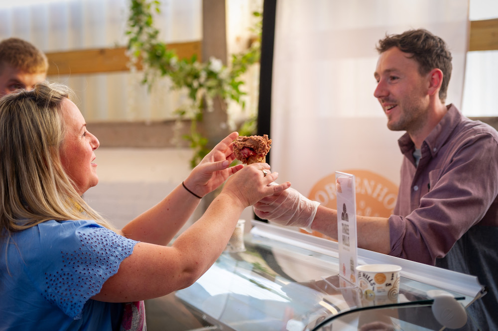 LA23NET's tweet image. An epic summer garden party ✅
Speed networking ✅
Meeting the media ✅
Quizzing Cumbria’s top chief execs ✅
Celebrating new businesses ✅
...Want to do it all again in September? YES PLEASE.
Subscribe to our newsletter for the latest event updates 😊 #Cumbria #LA23NET