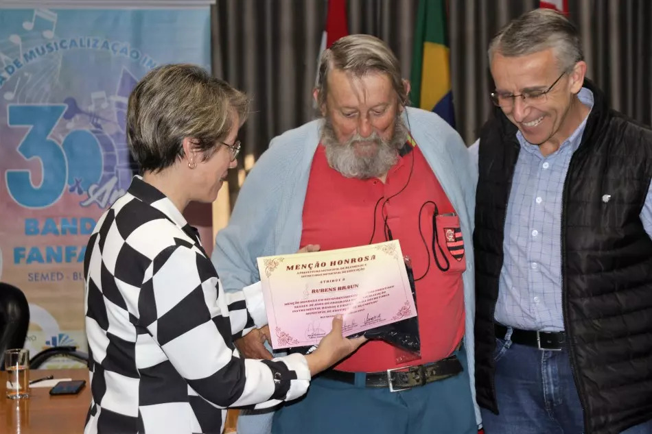 PlanetaBandas's tweet photo. Em 2023 o Programa Municipal de Musicalização Instrumental Bandas e Fanfarras completa 30 anos de existência, para celebrar a data, nesta segunda-feira, dia 26, a Prefeitura de Blumenau, por meio da Secretaria de Educação, promoveu um evento para

https://t.co/rZDk98EadH https://t.co/fqEvshUrPg