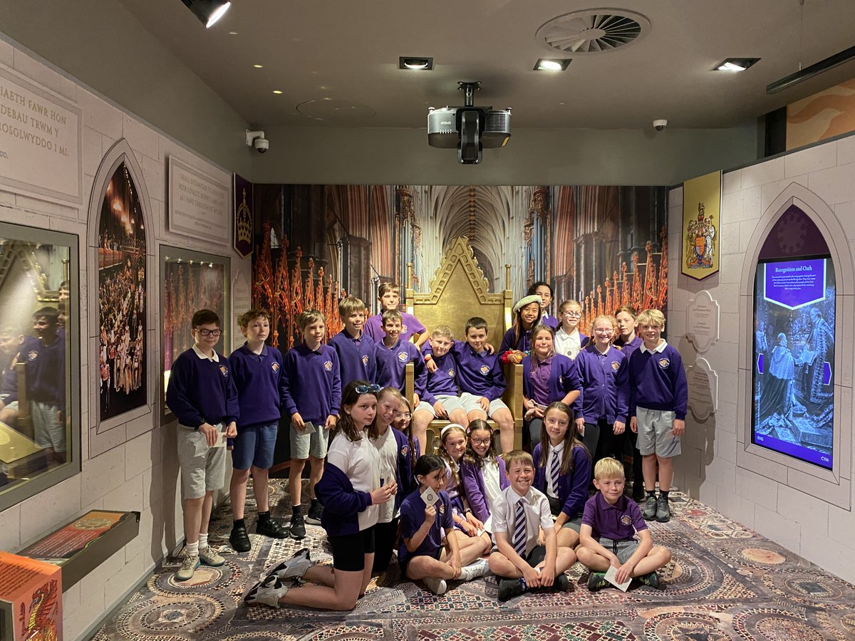 YGGGLlantrisant's tweet photo. Ymweliad Dosbarth 9 â'r Bathdy Brenhinol / Class 9's Visit to @RoyalMintUK 
Class 9's visit to the @RoyalMintUK 

@Infinite_Renew 
@IoloWilliams2 
@JulieEcoKWT 
@EcoSchools_TW https://t.co/sRdkOeYrrS