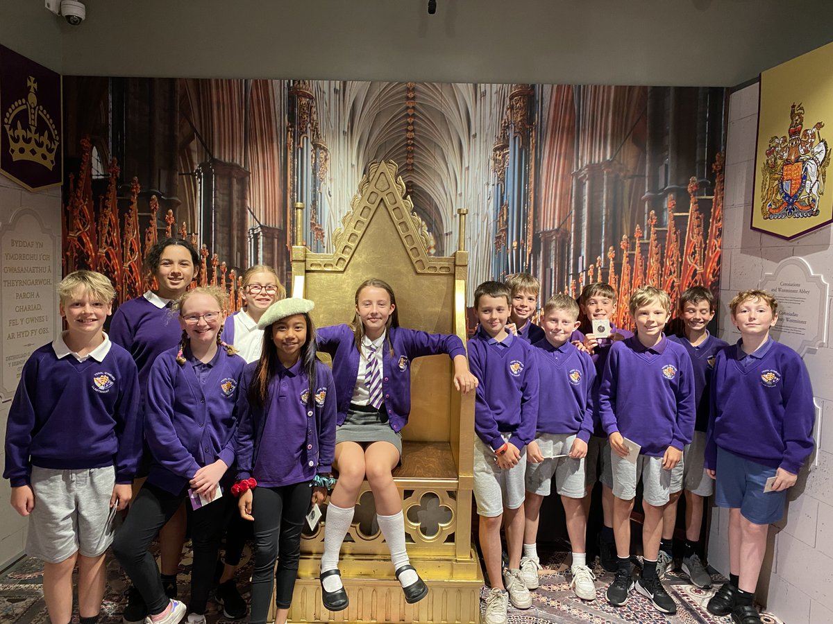 YGGGLlantrisant's tweet photo. Ymweliad Dosbarth 9 â'r Bathdy Brenhinol / Class 9's Visit to @RoyalMintUK 
Class 9's visit to the @RoyalMintUK 

@Infinite_Renew 
@IoloWilliams2 
@JulieEcoKWT 
@EcoSchools_TW https://t.co/sRdkOeYrrS