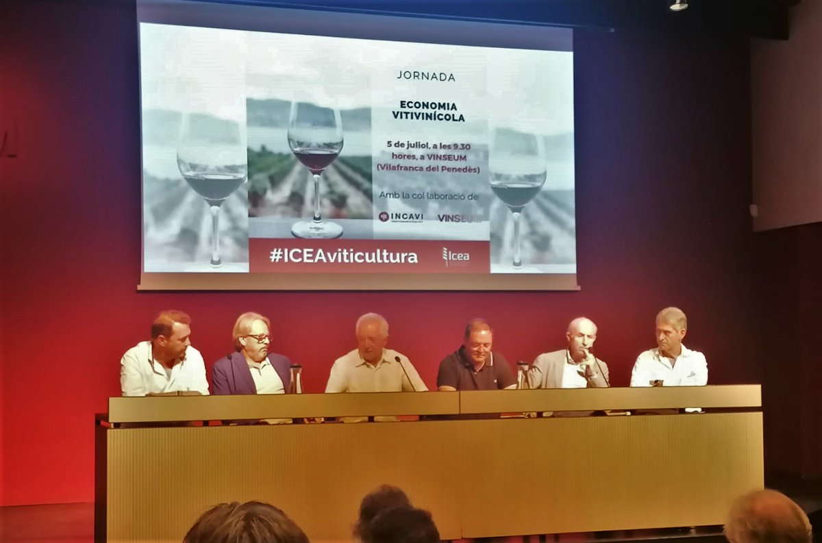 💡💰Avui hem participat en la jornada sobre economia #vitivinícola organitzada per <a href="/IceaCat/">ICEA</a>, <a href="/incavicat/">INCAVI</a> i <a href="/vinseum/">VINSEUM</a> a Vilafranca del Penedès

🍷La <a href="/CristiRist/">Cristina Escobar</a> ha presentat els resultats i estadístiques publicats a l'Observatori de la #Vinya i el Vi

#ICEAviticultura