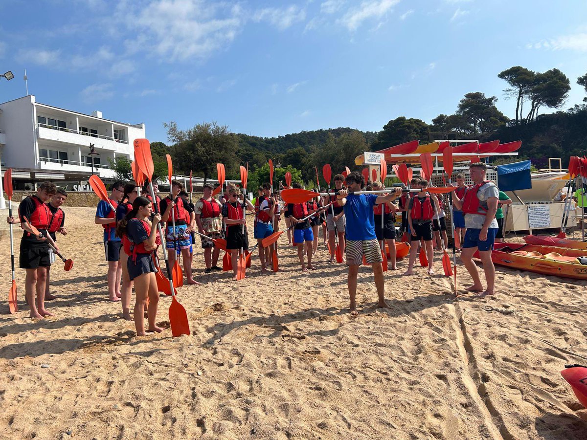 SWHSPE's tweet photo. What a fun morning kayaking! https://t.co/fBrgDWmWru