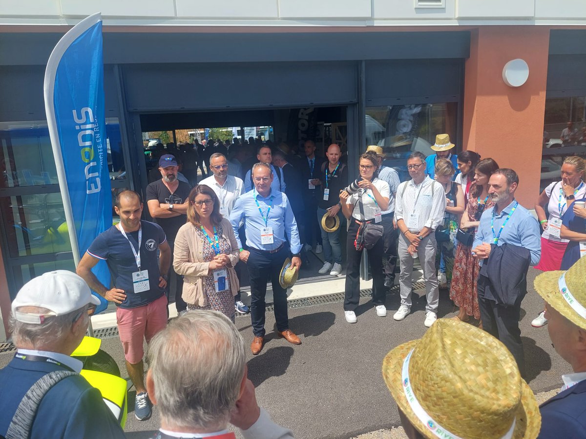 .<a href="/enedis/">Enedis</a> aux <a href="/RIVEevent/">RIVE</a> :
"Nous sommes heureux de promouvoir la mobilité électrique sur le territoire en soutenant l’Electric Motorsport Academy. Nous agissons pour raccorder la société au defi collectif d'un monde durable" précise <a href="/SylvaineCazal/">Sylvaine Cazal</a>