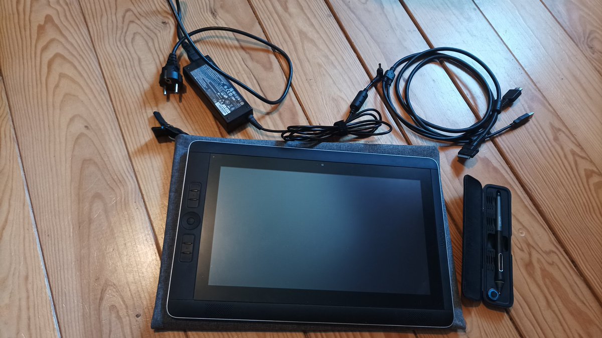 Nylorya_'s tweet photo. ANNONCE

Je vends mon ancienne tablette graphique, c'est une Wacom Cintiq companion 2

64go de stockage
4go de ram
Windows 8

200€, envoi ou remise en main propre autour de Saint-Étienne

Plus d'info en DM ✨ https://t.co/XMpDHLc96k