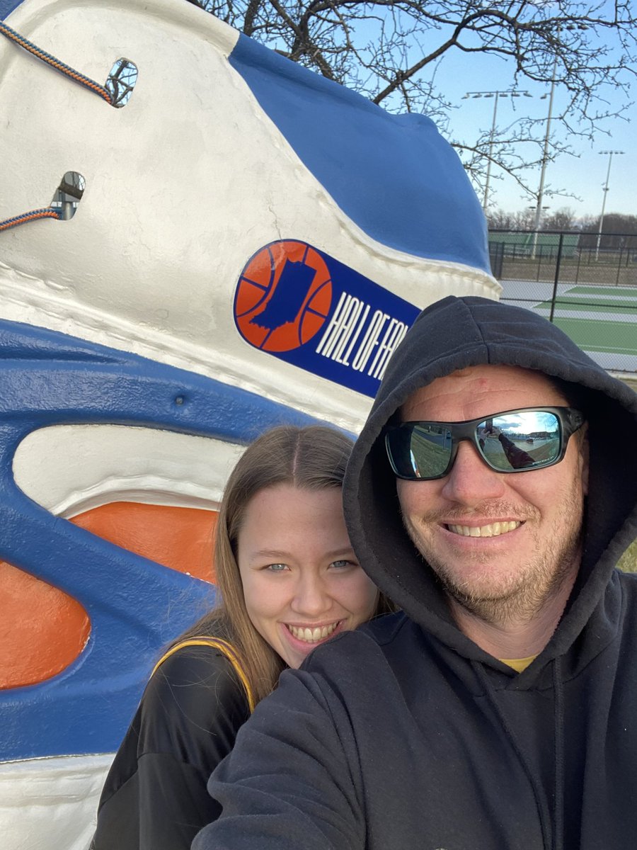 KenHT3's tweet photo. Wow, I can’t believe how time flies. My baby girl is a teenager! Happy 13th birthday Kenna. I hope you enjoy your day, and have a great weekend with your team!🏀💙🎂🎂🎂🎂🎂🎂🎂🎂🎂🎂🎂🎂🎂 https://t.co/n7hOBzXBhb