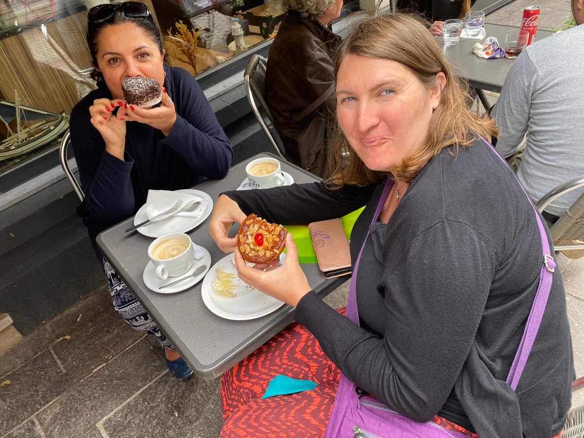 Time for something sweet! <a href="/AvonbourneUL/">Avonbourne Boys' and Girls' Academies and USF</a> <a href="/Miss_Turner2/">Sarah Turner</a>