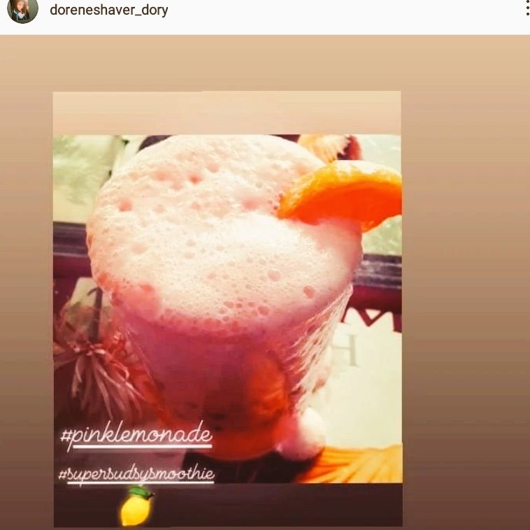 DoreneShaver1's tweet photo. Ahh #refreshing #summersmoothies keep #cool 😎 n #hydrated all #summerlong #realfruits n #juice 🥤🥭🍋🍓🍊🍌 https://t.co/WjwZEGK3IS