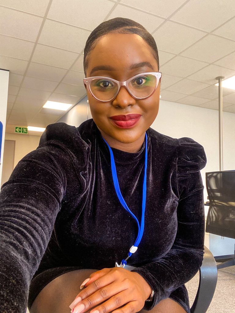 A corporate girlie 🤎