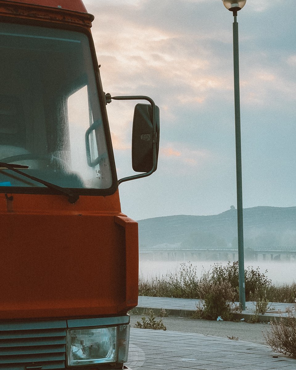 Evening and morning vibes near Mirada del Ebro.
.
#vanlifers #vanlifeideas #vanlifeviews #vanlifelove #campertravel #vansofgermany #movingtheway #keepyourspiritmoving #vanlifespain #vanlifeespagna #morningvibes #eveningvibes #sunsetvibes #sunrisevibes