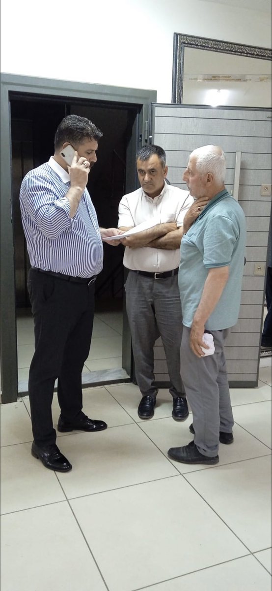 *
Parti binamızda vatandaşlarımızla bir araya gelip taleplerini alıyor, daha güzel bir Muş için fikir ve önerilerini dinliyoruz..
Allah hepimizin yar ve yardımcısı olsun inşallah…