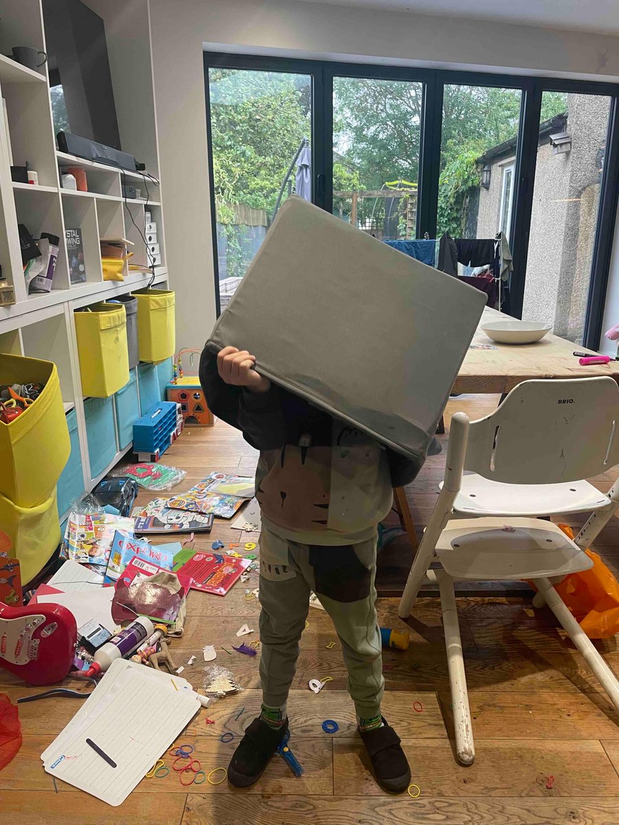 PeepleCentre's tweet photo. Some days parenting looks like this. 

Some days parenting looks like a walk in the park. 

Some days parenting looks like having a cry because it can be so tough. 

Whatever your day looks like, you local Peep group is here to support you. 

https://t.co/9DhFXDvMHg

#peepgroups https://t.co/h6JluXw9YF