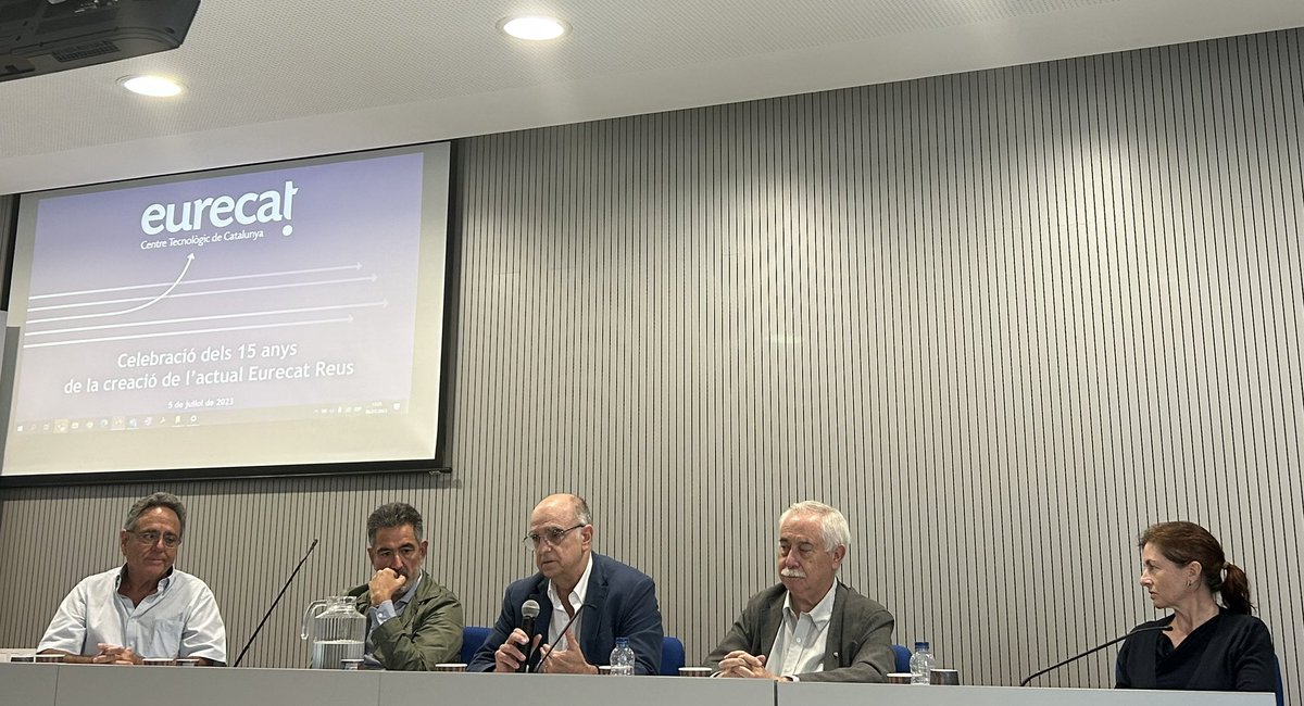 Gràcies Rector @fx_grauvidal x la teva visió i actes, sempre. Cito: “@Eurecat_news és l’eina clau x a generar competitivitat a les empreses i així impacte social a través de la Innovació. És la culminació del CTNS i cal que esdevingui esdevingui l’únic centre tecnològic del país”