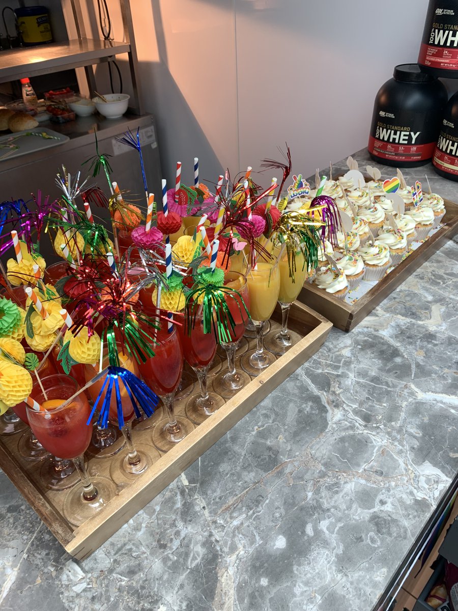 Pride themed treats at the Stansted Centre today... #pride #PrideMonth #prideday #PrideMonth2023 #celebrations #drinks #cakes #decoration #treats