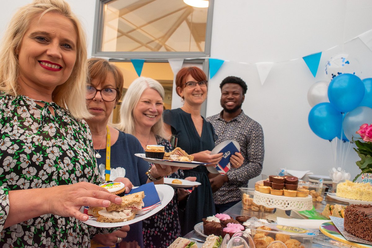 Lisa Tan tweet media