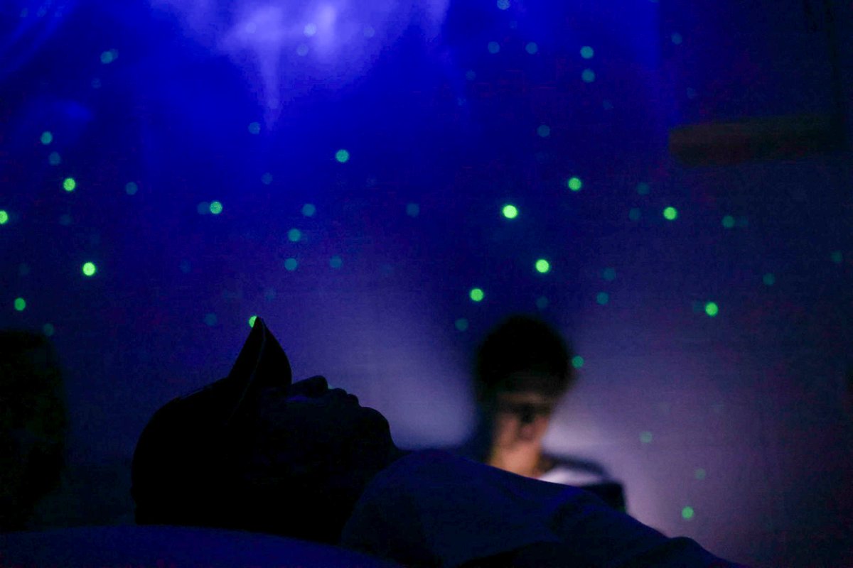 👥 Els consellers <a href="/gemmaubasart/">gemma ubasart</a> i <a href="/carlescampuzano/">carles campuzano</a> visiten el Departament d'Atenció Especialitzada (DAE) al Centre Penitenciari Quatre Camins per conèixer de primera mà la nova sala d'estimulació multisensorial i entrevistar-se amb els directors del Centre.