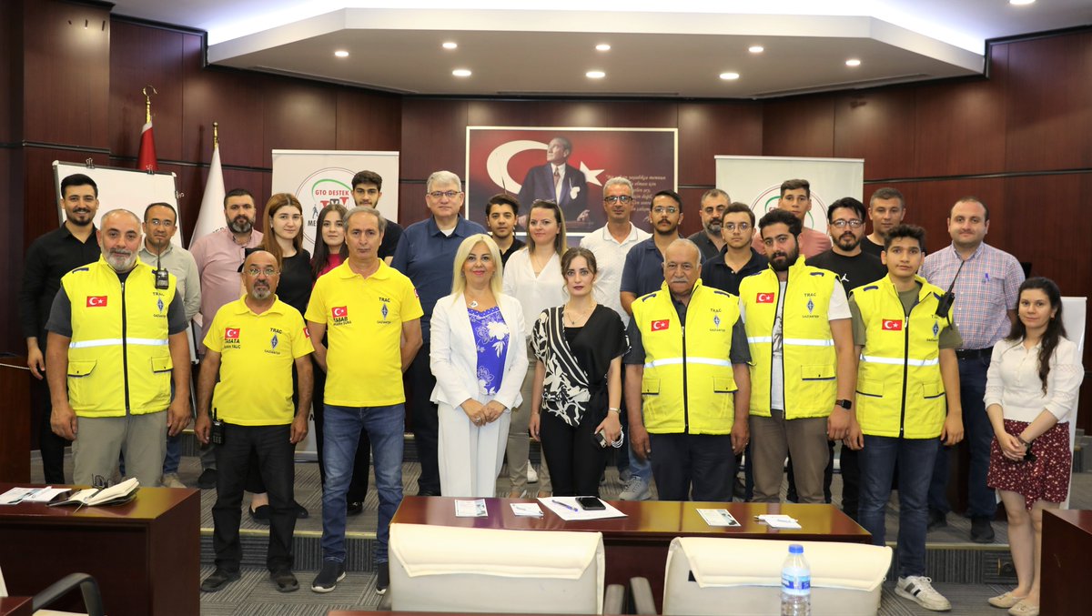 Gaziantep Ticaret Odası (@gaziantepto) on Twitter photo 📟GTO MYM'DE AMATÖR TELSİZCİLİK EĞİTİMİ
🟠<a href="/gtomym/">GTO Mesleki Yeterlilik Merkezi</a>'nin, yaşadığımız deprem felaketinin ardından önemi daha da artan telsiz kullanımını yaygınlaştırmak amacıyla düzenlediği ve 2⃣ gün sürecek "Amatör Telsizcilik Eğitimi" bugün başladı...
🤝🏼Tüm katılımcılarımıza keyifli ve verimli 📟GTO MYM'DE AMATÖR TELSİZCİLİK EĞİTİMİ
🟠<a href="/gtomym/">GTO Mesleki Yeterlilik Merkezi</a>'nin, yaşadığımız deprem felaketinin ardından önemi daha da artan telsiz kullanımını yaygınlaştırmak amacıyla düzenlediği ve 2⃣ gün sürecek "Amatör Telsizcilik Eğitimi" bugün başladı...
🤝🏼Tüm katılımcılarımıza keyifli ve verimli