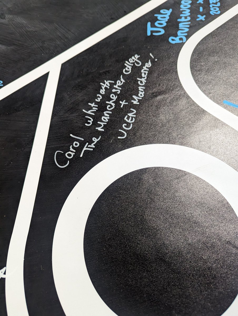 Cwhitworth2016's tweet image. Going down in history! This is the final part of the roof that will go in place this week at the Co-op live Arena. The biggest arena in Europe @TheMcrCollege @ucenmcr    #MakingHistory