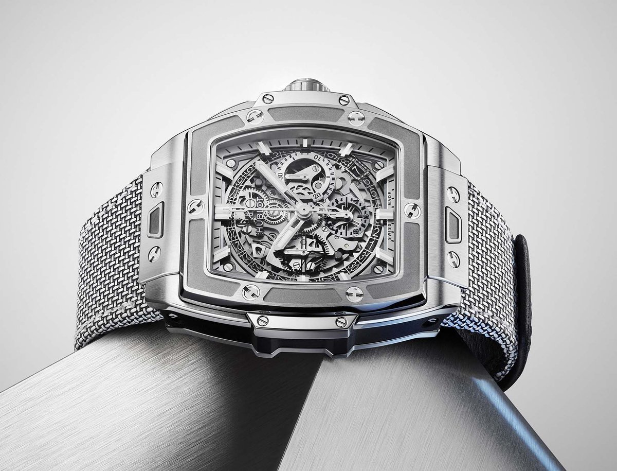 cotedesmontres's tweet photo. #Hublot #SpiritofBigBang #EssentialGrey - Une seule couleur, un seul modèle, une fois par an, sur un seul canal.
Essential #Grey c’est une déclinaison de style (en #gris lumineux) et de mode de distribution (uniquement en ligne)…
@Hublot
https://t.co/xmyKjRCqJG https://t.co/h2TIJmHW4K