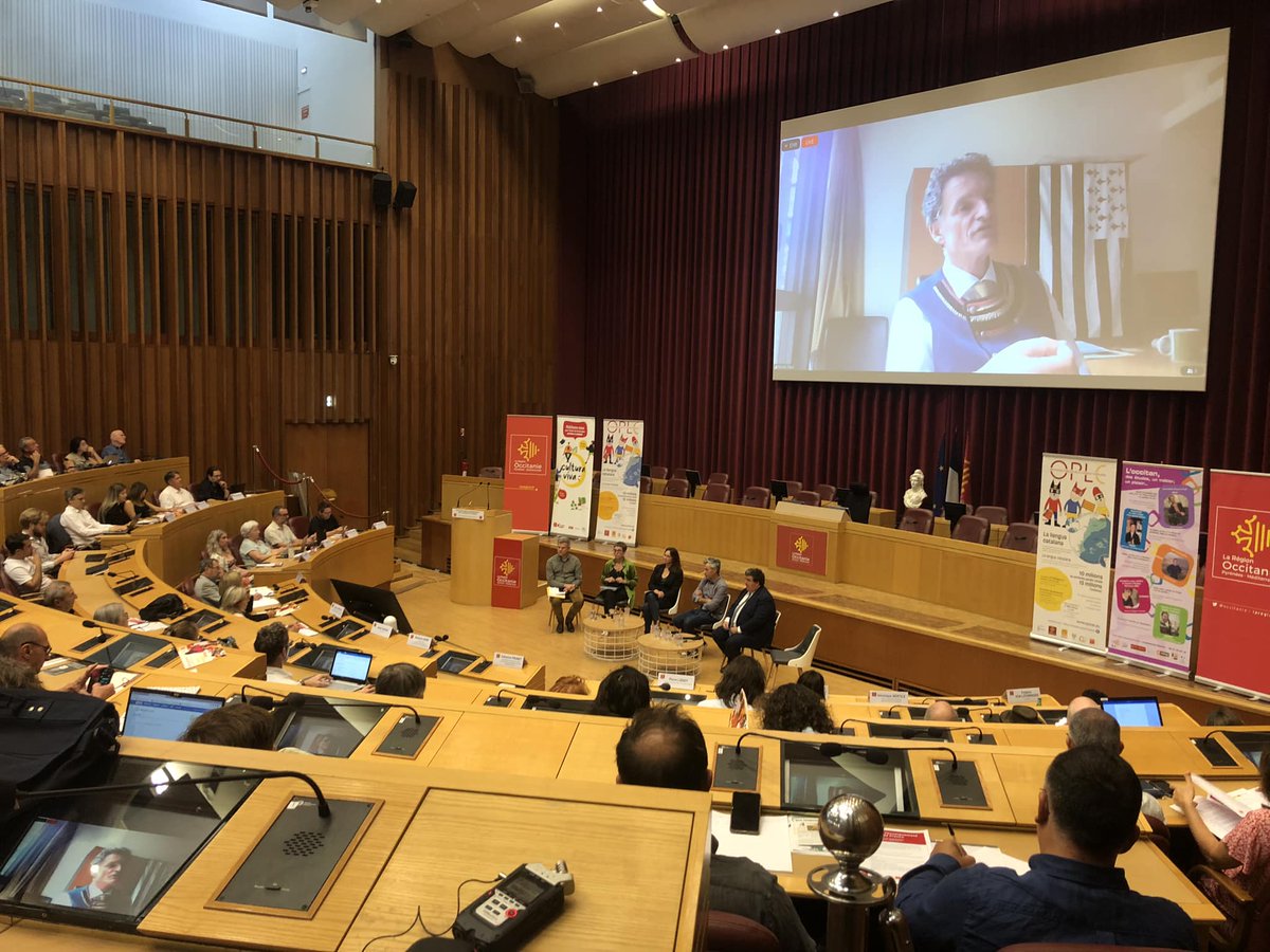 OC| Jornada Lengas de França a #Tolosa amb fòrça mond a l’Ostal de Region #Occitania : ensenhament e aplicacion de la lei del 21/05/21
FR| Journée Langues de France à <a href="/Toulouse/">Toulouse - Mairie et Métropole</a> avec bcp de monde à l'Hôtel de Région <a href="/Occitanie/">Région Occitanie</a> : 
 enseignement et application de la loi du 21/05/21