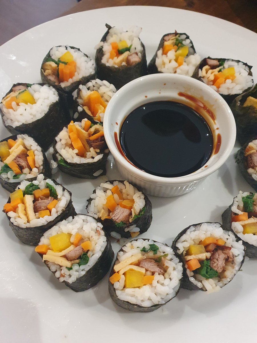 YC_DaVinci's tweet photo. The Year 10 Expereince days are underway and the Cookery students are whipping up some culinary delights! 🧑‍🍳👩‍🍳 https://t.co/RgAprcIQ5N