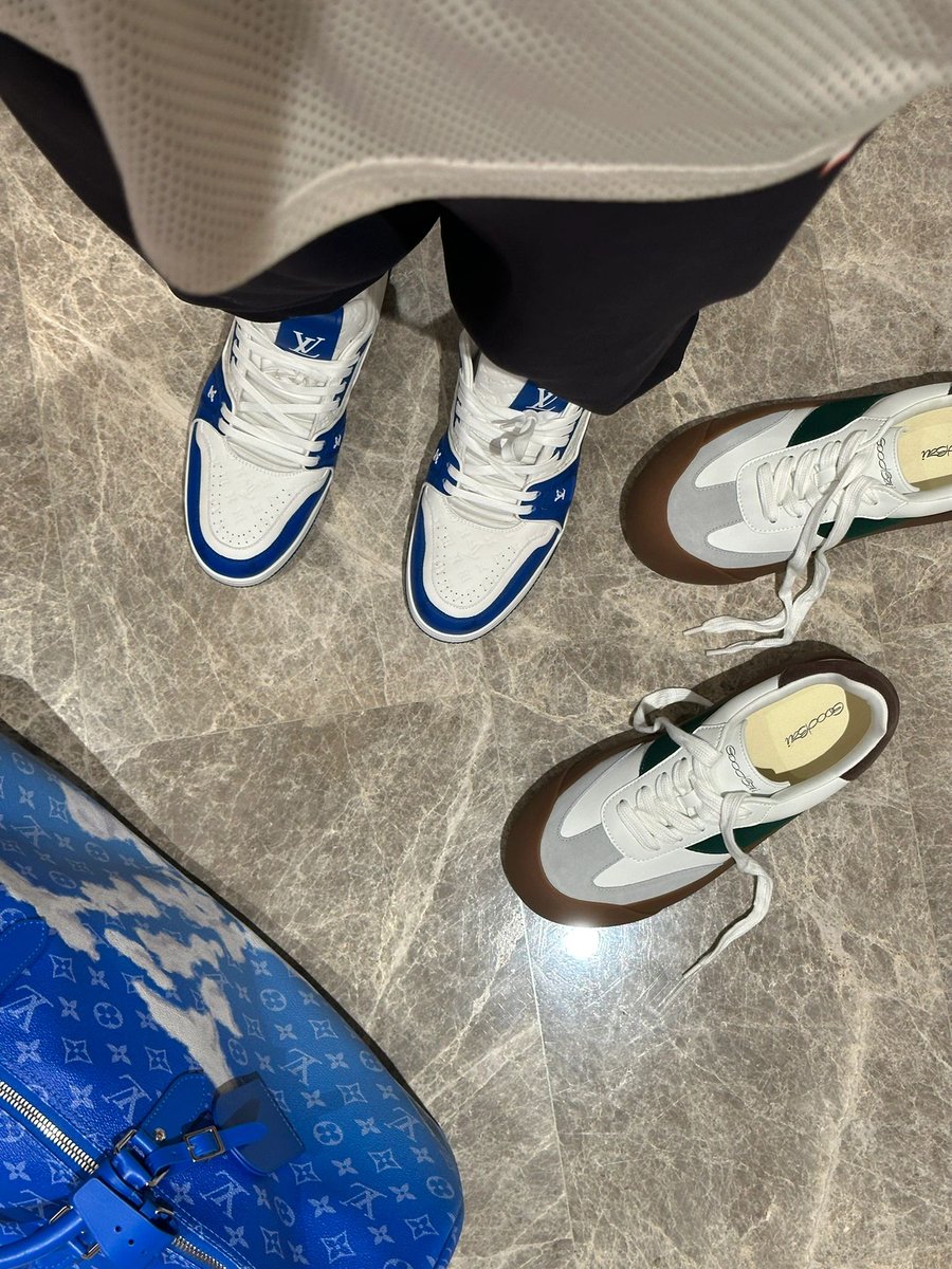 230705 #백경정 #白敬亭 샤오홍슈

LV + ⛹️‍♂️