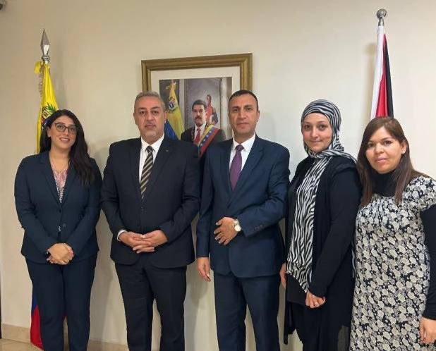 's tweet image. Honored to take part in the Fruitful meeting with @PICA_Ambassador H.E Imad Zuhairi, &amp;amp; H.E. Maher Taha Amb of the Bolivarian Republic of #Venezuela &amp;amp; his team in Palestine, marking the 212th anniversary of Venezuela's Independence. #cincodeJulio 🇵🇸🤝🏻🇻🇪