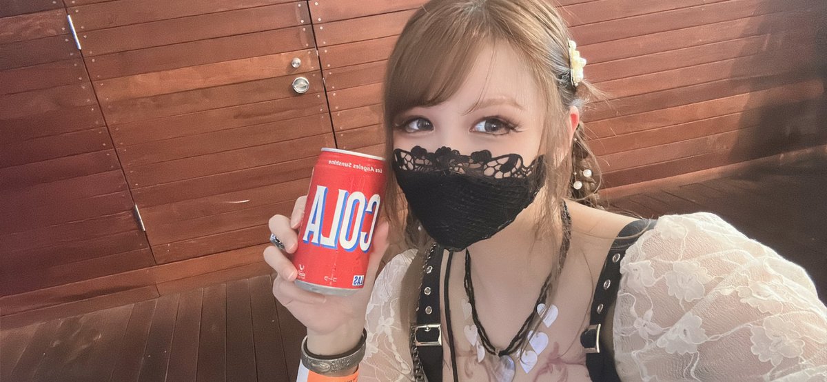 Sadollra0227's tweet image. 2023.7.1 YOKOHAMA MUSIC STYLE
行ってきました！
PARADOXXのKAOЯIさんと久しぶりにお会いできて、沢山お話できて楽しかったです❣️🤗
私はマイク録音係頑張りました〜🎤笑
暑かったのでCOLAがうまかた！！
 #GodsofDecay