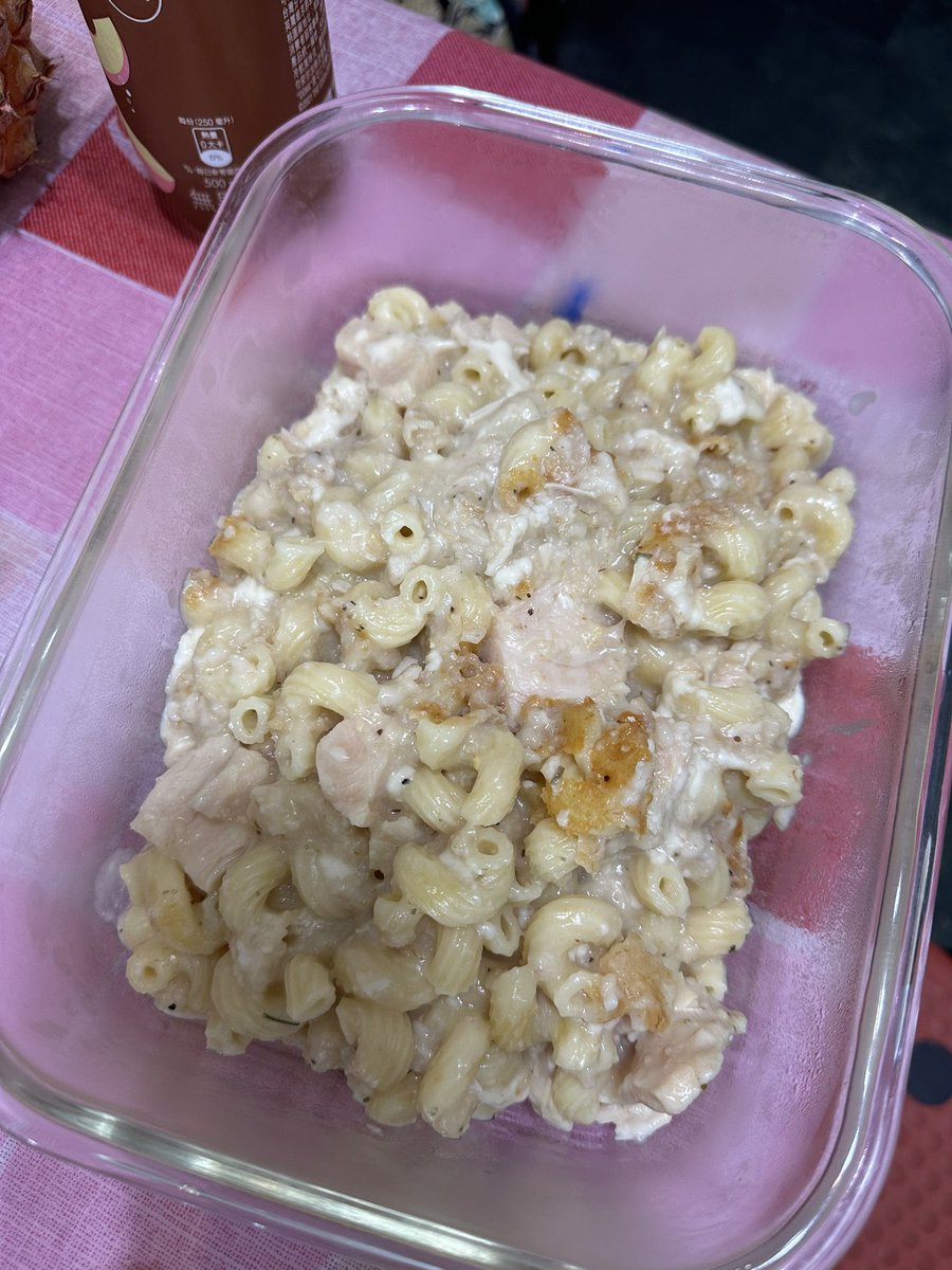 Godspeedex's tweet photo. 最近腦抽突然想用電子飯鍋做一鍋到底義大利面，沒想到做白醬通心粉���次成功，賀甲 #嘉義 #教練 #備餐日常 https://t.co/P2UG5a5URv