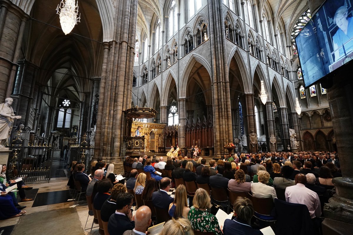 The Royal Family tweet media