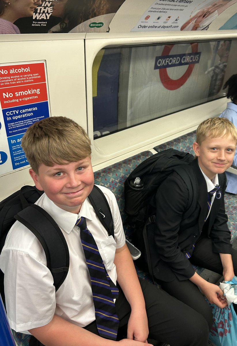 OutwoodFreeston's tweet photo. Staff & students are already having a great day down in London for the @S4TP_Official national finals! Lots of landmarks visited already!! #SolutionsForThePlanet #NationalFinals https://t.co/Mqotjeqcm0