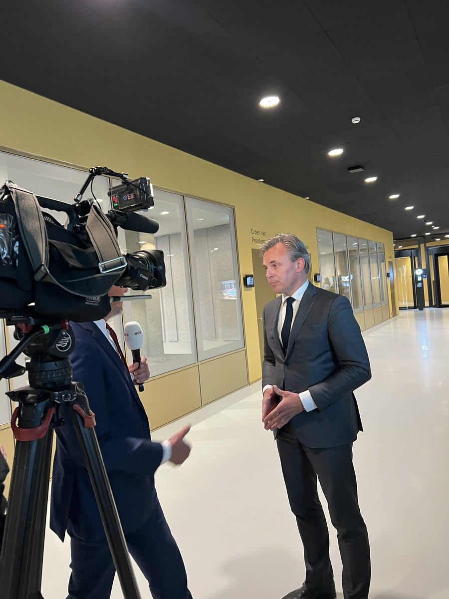 phsnijders's tweet photo. Vanuit @RegioZwolle , Regio Twente en @ProvOverijssel zijn we aanwezig bij het MIRT-debat in de 2e Kamer en vragen we opnieuw aandacht voor aanpak N35 bij Mariënheem. Ook opnieuw bij minister @markharbers Tussentijdse oplossing is nodig om leefbaarheid te verbeteren! https://t.co/N9WjtgT603