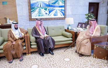 bandernawab's tweet photo. سمو أمير منطقة #الرياض يستقبل مدير عام جمعية "إنسان" https://t.co/cpnyPNnIWN