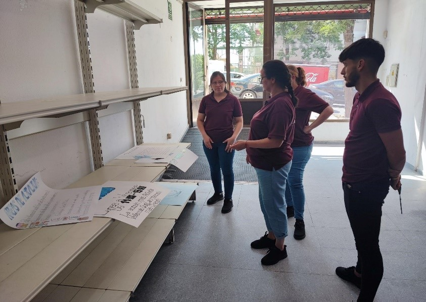 ymca_esp's tweet photo. ¡MERCA SOLIDARIO! Alumnos de Crisol Formación asesoran escaparates, crean guías de comercio, promueven productos locales y realizan campañas. Educación financiera, asesoramiento en compras y servicio a domicilio.
#IntervenciónSocioComunitaria #ComercioSolidario #YMCA #Badajoz https://t.co/Ss4tKJzjiD